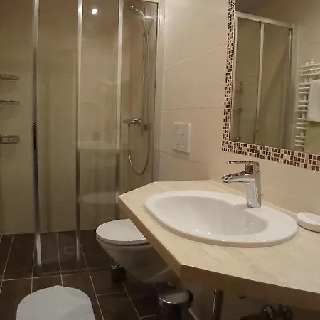 Oda ve Kahvaltı Gaestehaus Puerstl-kocher 3*