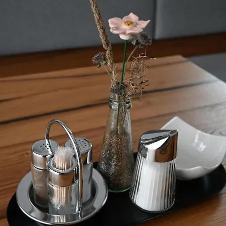 فندق مبيت وإفطار Gaestehaus Puerstl-kocher سخلادميخ