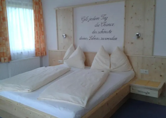 Gaestehaus Puerstl-kocher Bed & Breakfast 3*
